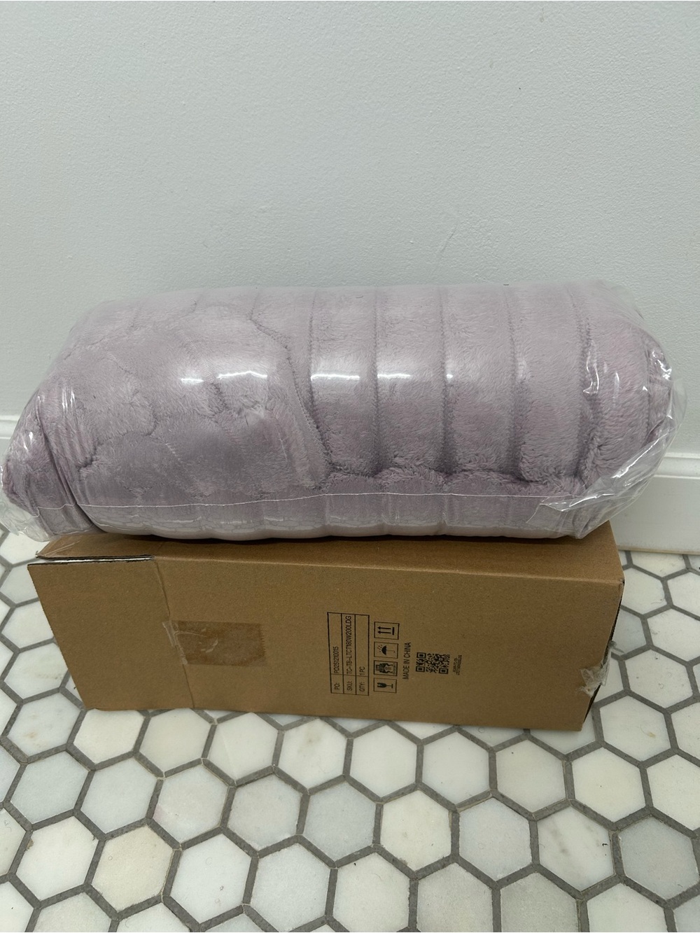 Plush Quilted Throw Blanket in Dusty Mauve